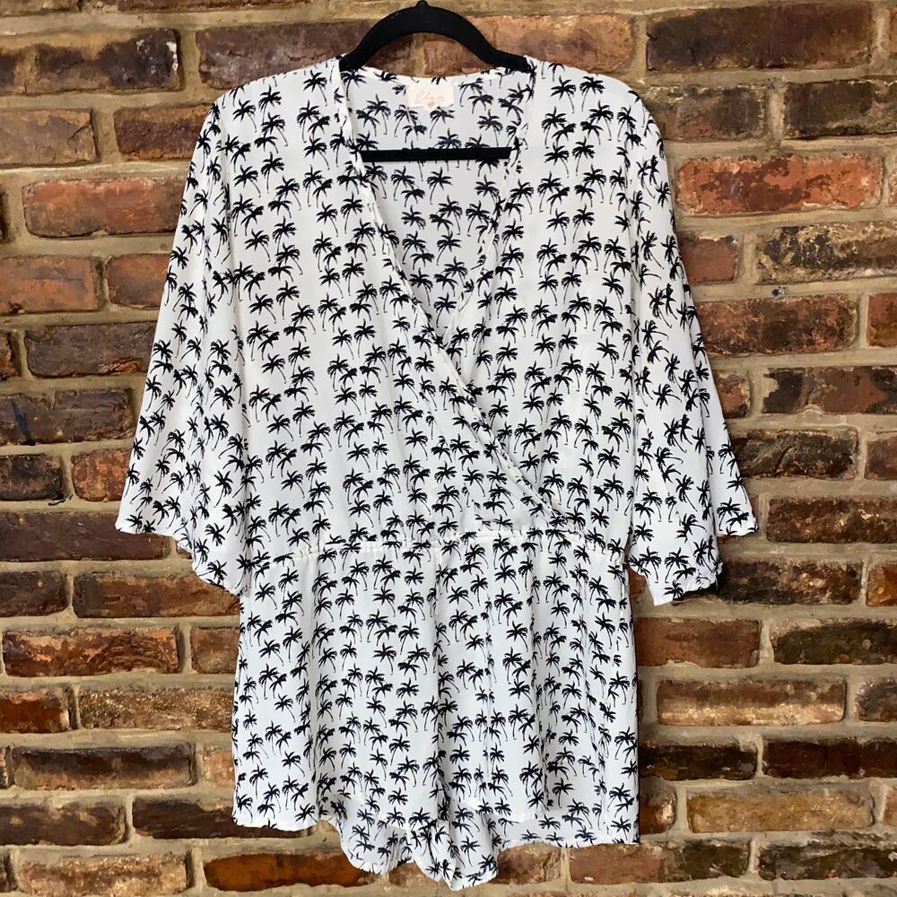 Elan White Palm Tree Print 3/4 Bell Flare Sleeve Romper Women's Size Medium